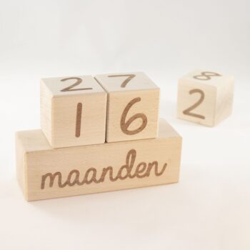 Houten mijlpaalblokken