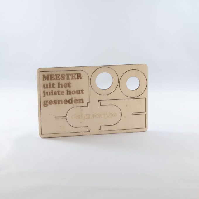 Staander voor luchtplantje "meester uit het juiste hout gesneden"