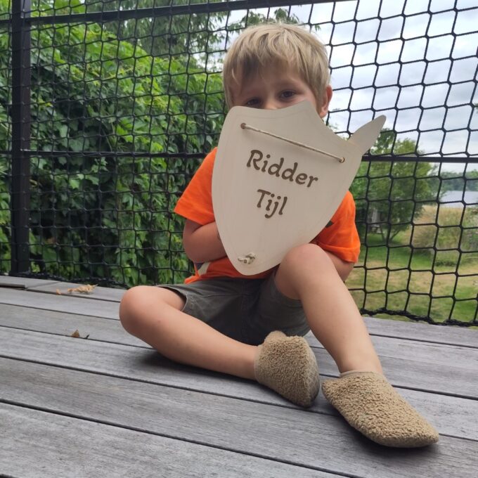 Houten zwaard en schild