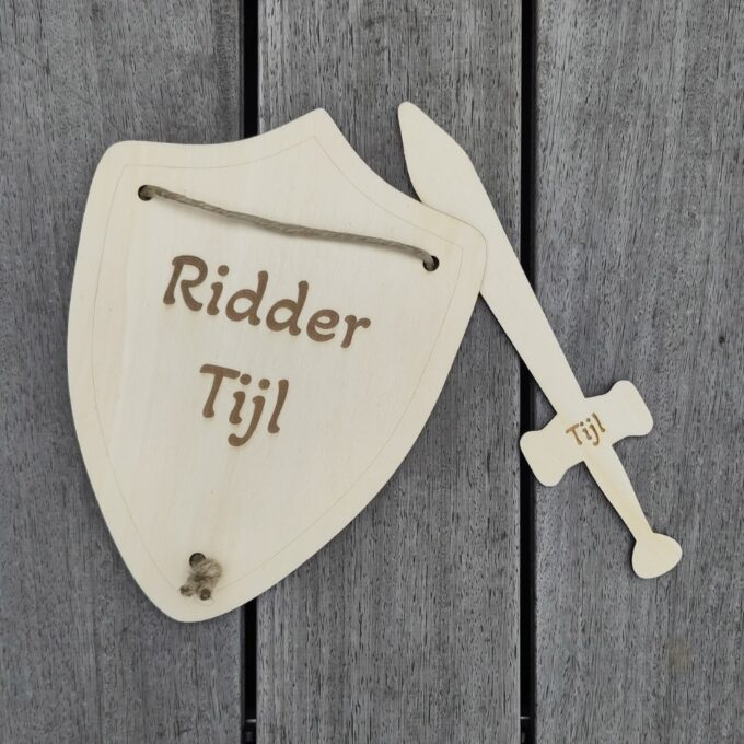 Houten zwaard en schild